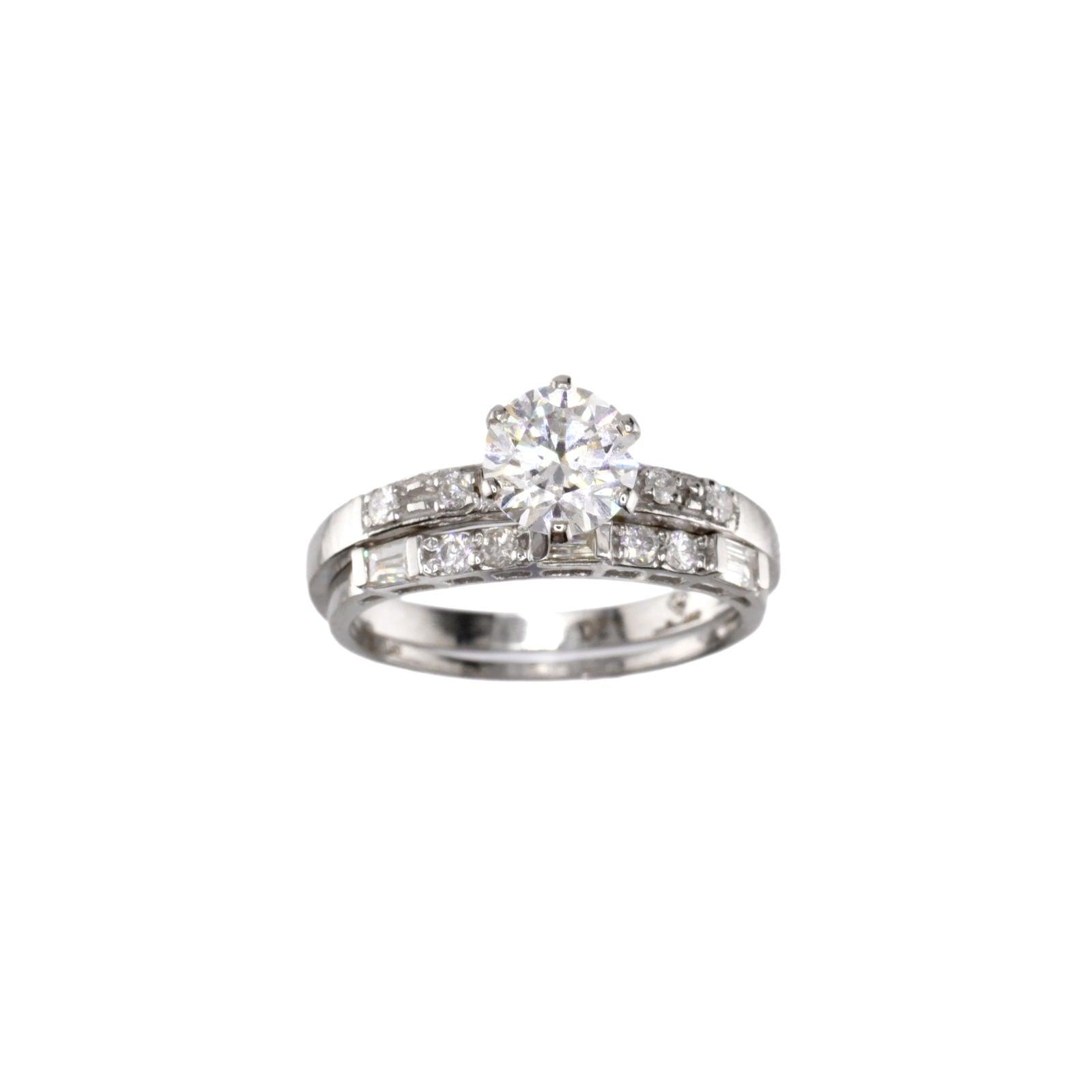 Diamond Ring  - By Saleh Sallom 18 Karat - Saleh Sallom