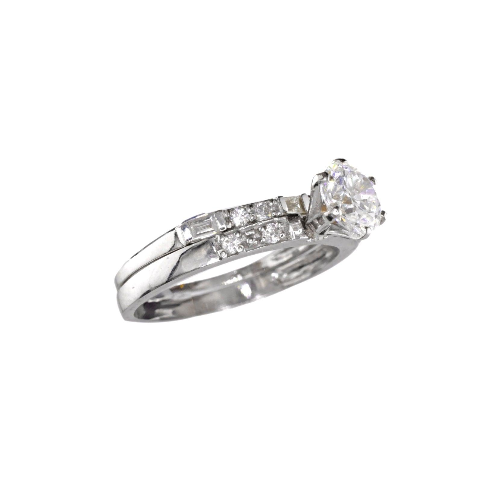 Diamond Ring  - By Saleh Sallom 18 Karat - Saleh Sallom