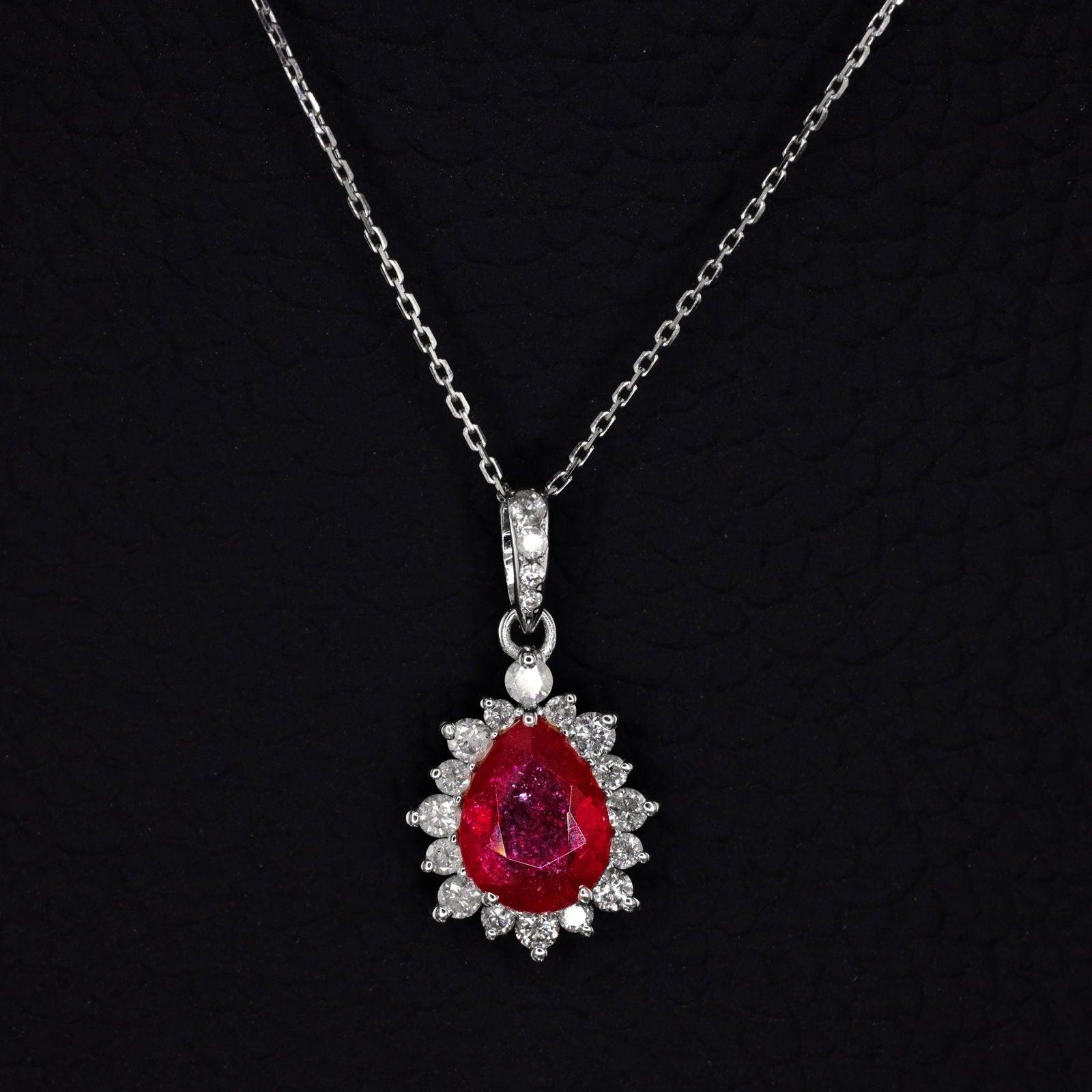 RUBY PENDANT BY SALEH SALLOM | 2.570g 18K - 0.090 CT - Saleh Sallom