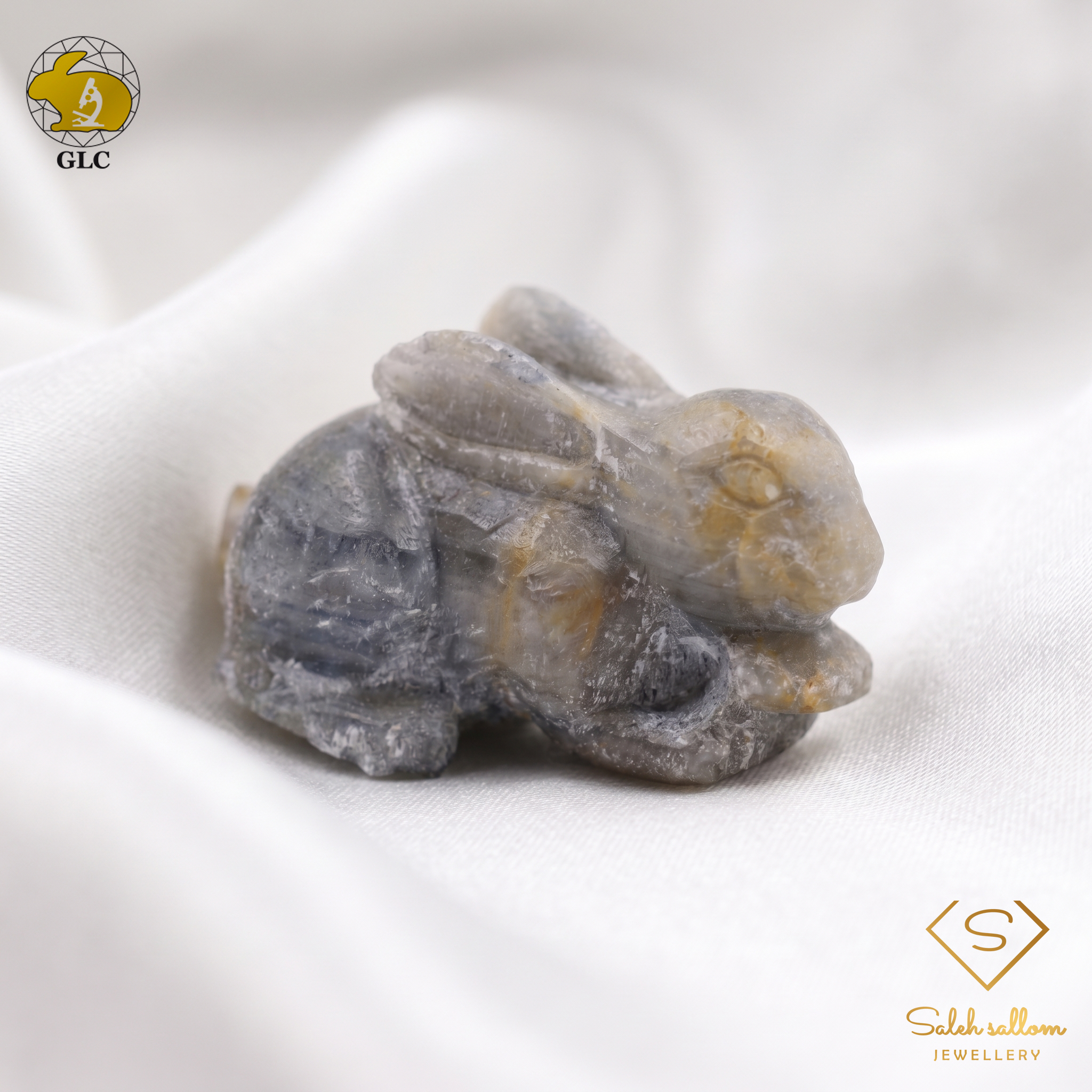 160.97 Ct Natural Unheated Grey-Blue Sapphire Rabbit Carving | Certified Sapphire Sculpture | Collector Gemstone Artwork Secondary image