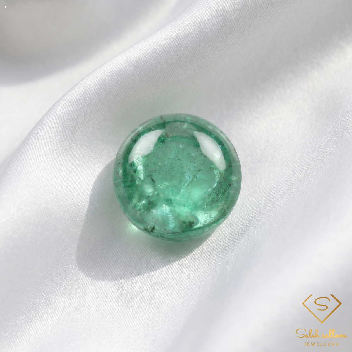 0.39 Ct Natural Emerald Cabochon Cut Green Gemstone