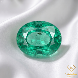 0.47 Ct Natural Emerald Oval Cut Green Gemstone