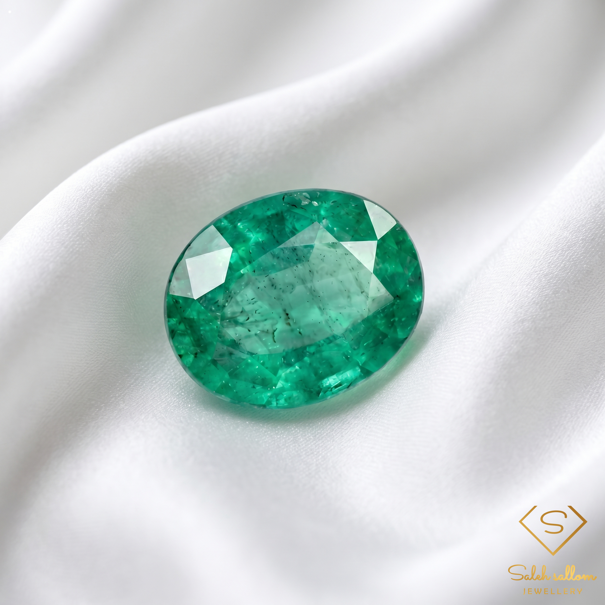 0.52 Ct Natural Emerald Oval Cut Green Gemstone Secondary image