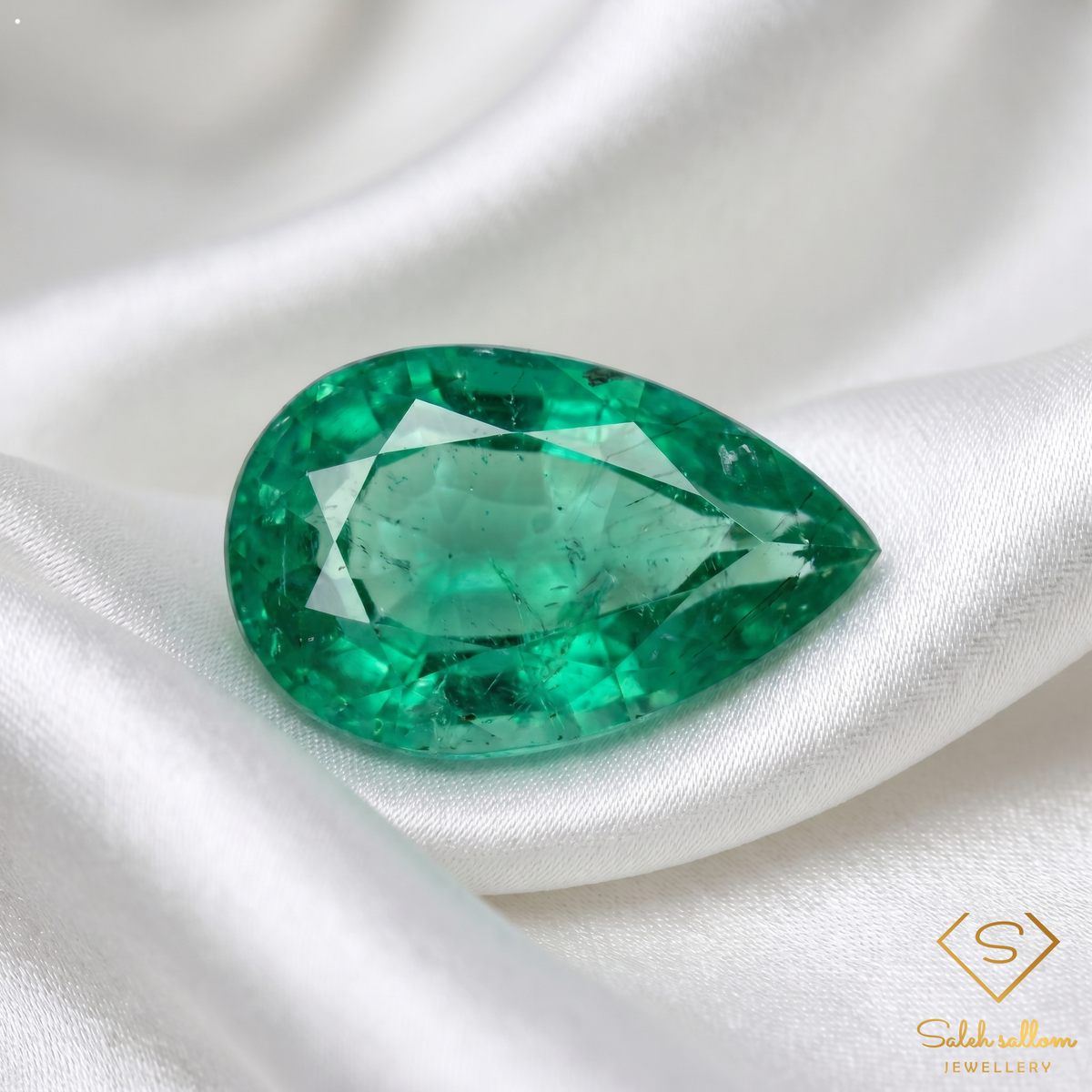 0.68 Ct Natural Emerald Pear Cut Green Gemstone