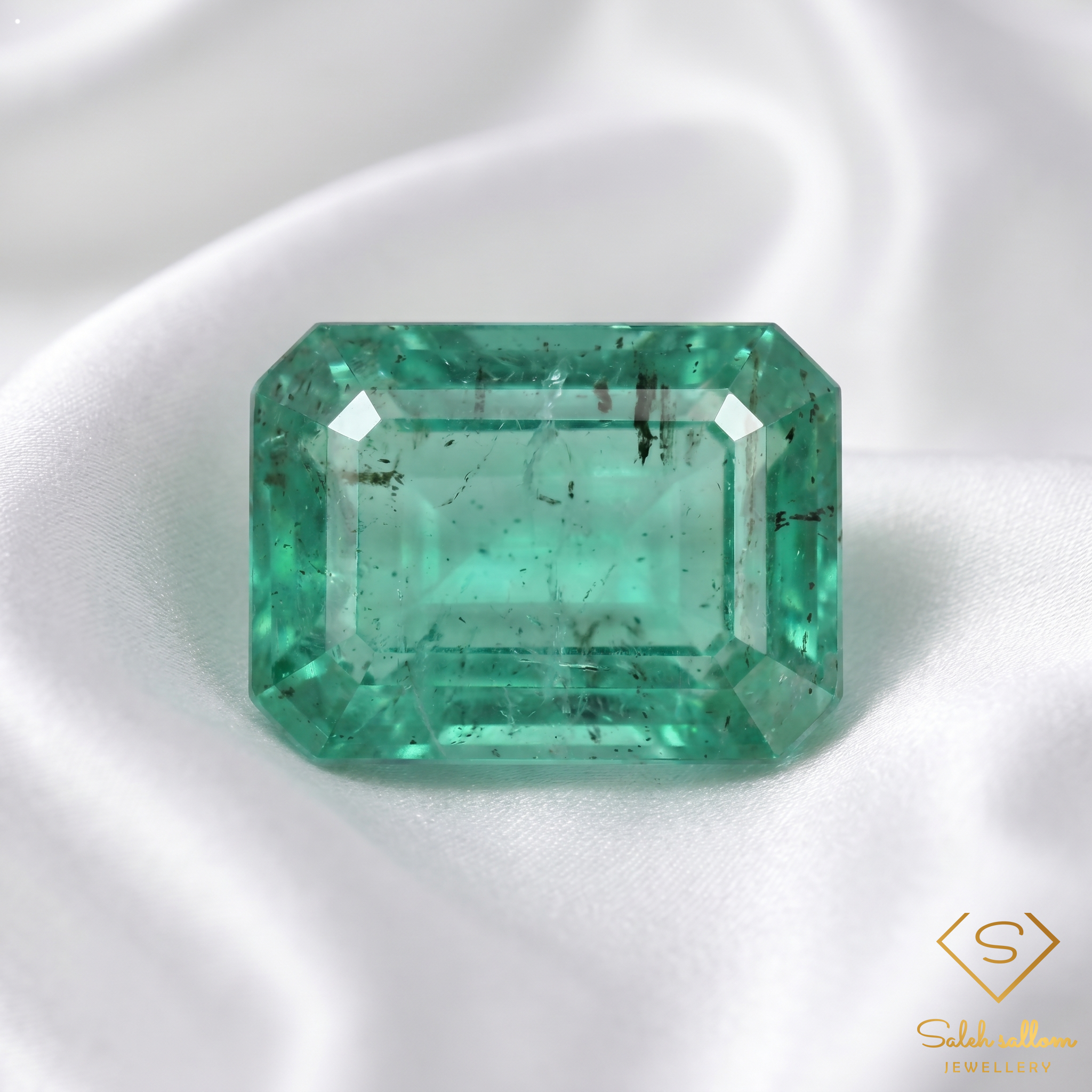 1.01 Ct Natural Emerald Emerald-Cut Green Gemstone Secondary image