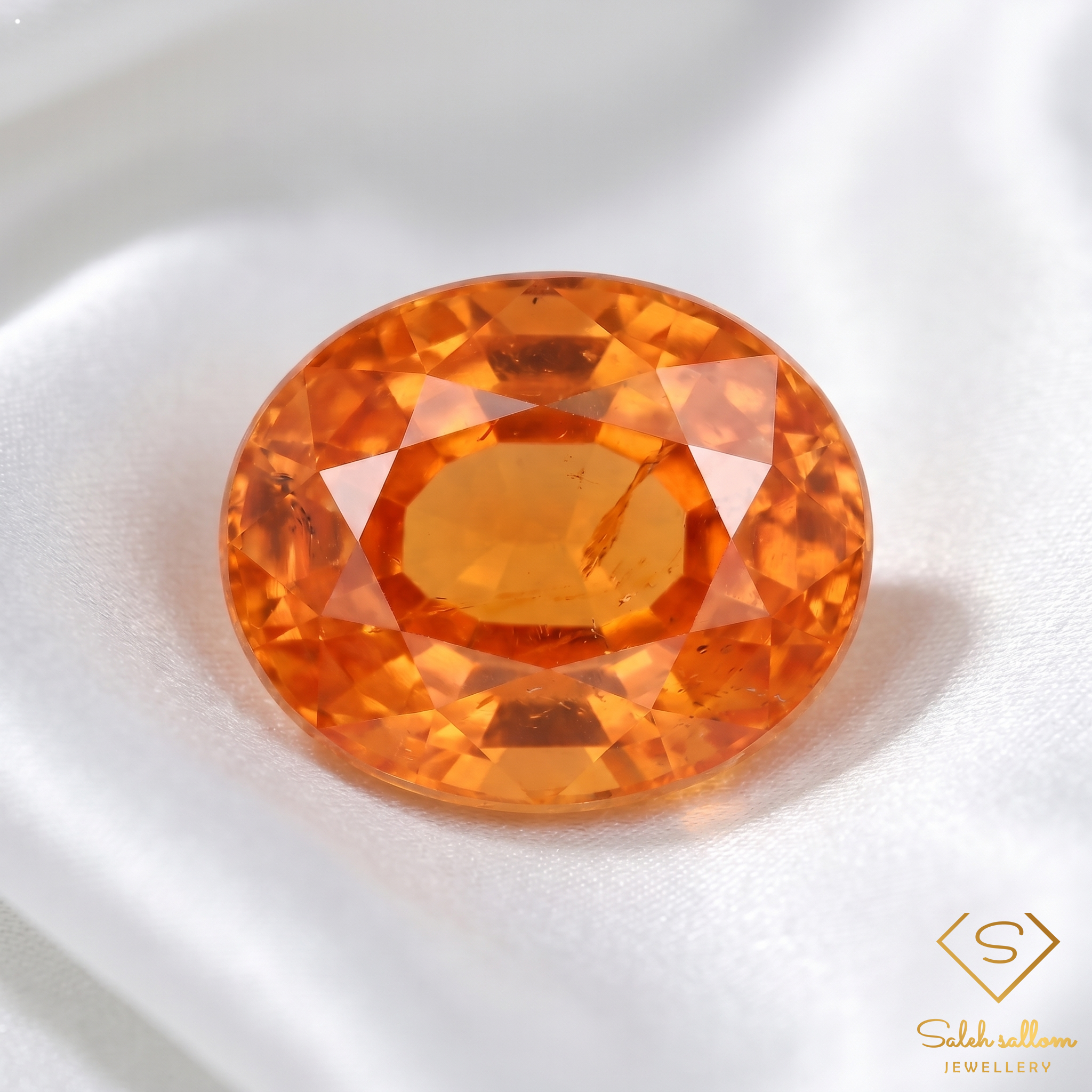 4.07 Ct Natural Orange Spessartite Garnet Oval Cut Gemstone Secondary image