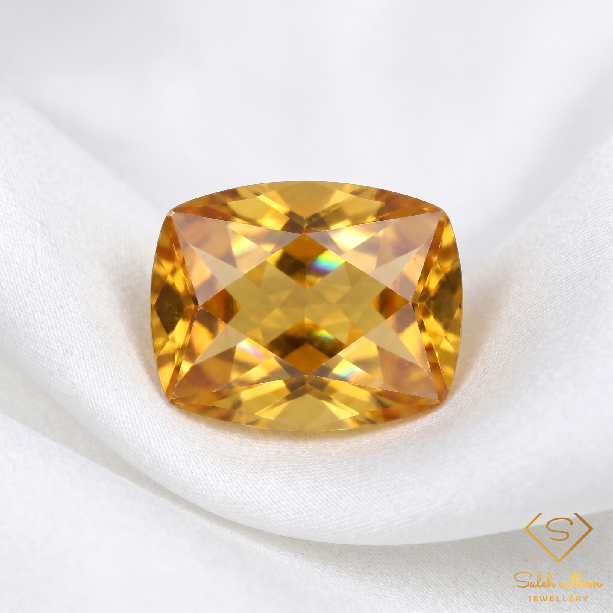 Natural Citrine | 2.52 Carat Cushion Cut | Golden Yellow Precious Gemstone Secondary image