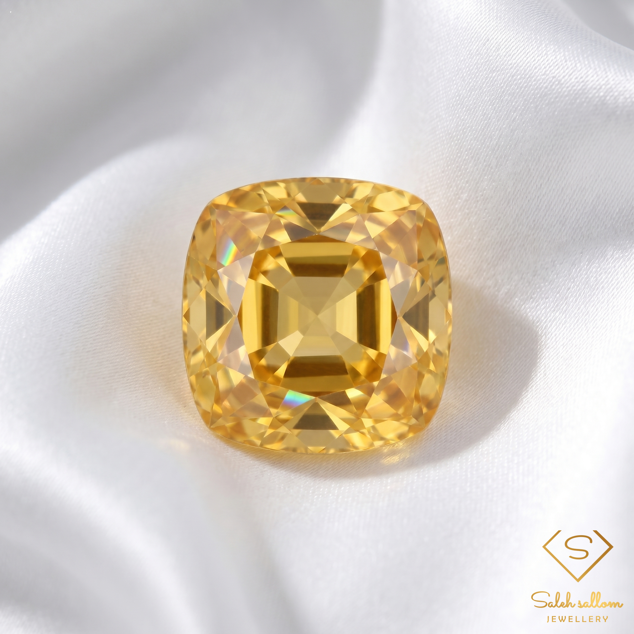 Natural Citrine | 1.38 Carat Cushion Cut | Vibrant Golden Yellow Citrine Gemstone Secondary image