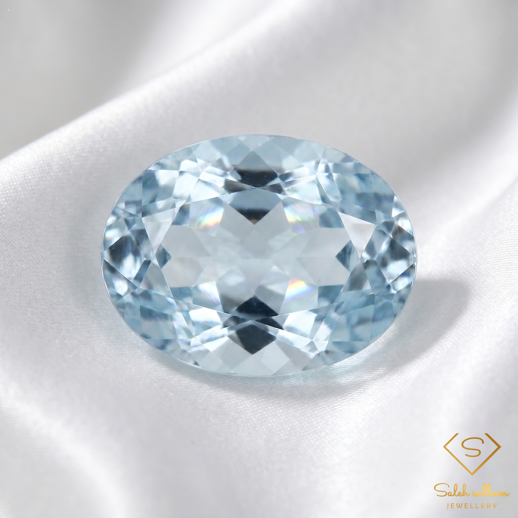 Natural Aquamarine | 1.12 Carat Oval Mixed Cut | Light Blue Transparent Aquamarine Gemstone Secondary image