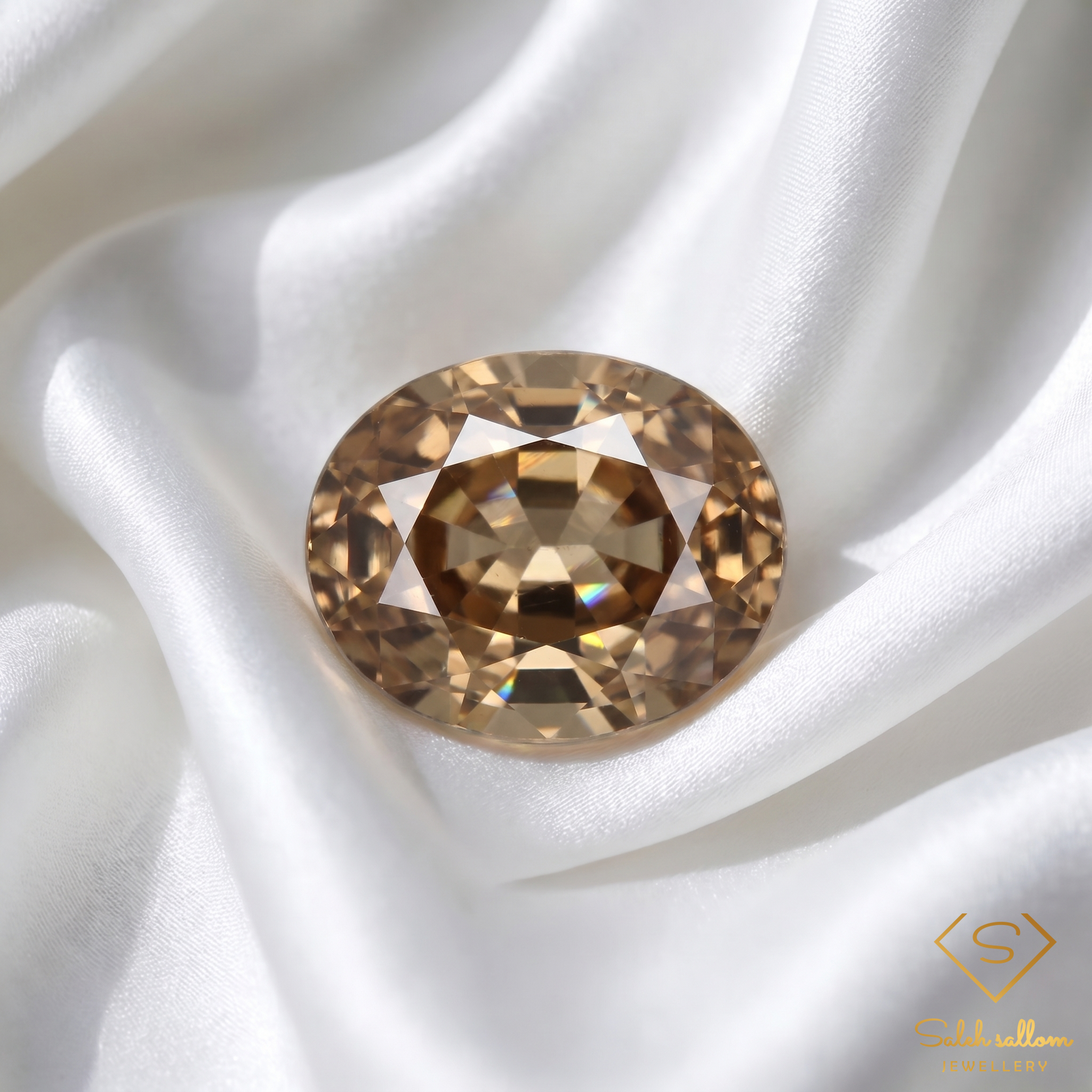 Natural Champagne Sapphire | 0.54 Carat Oval Cut | Elegant Earth-Tone Corundum Gemstone Secondary image