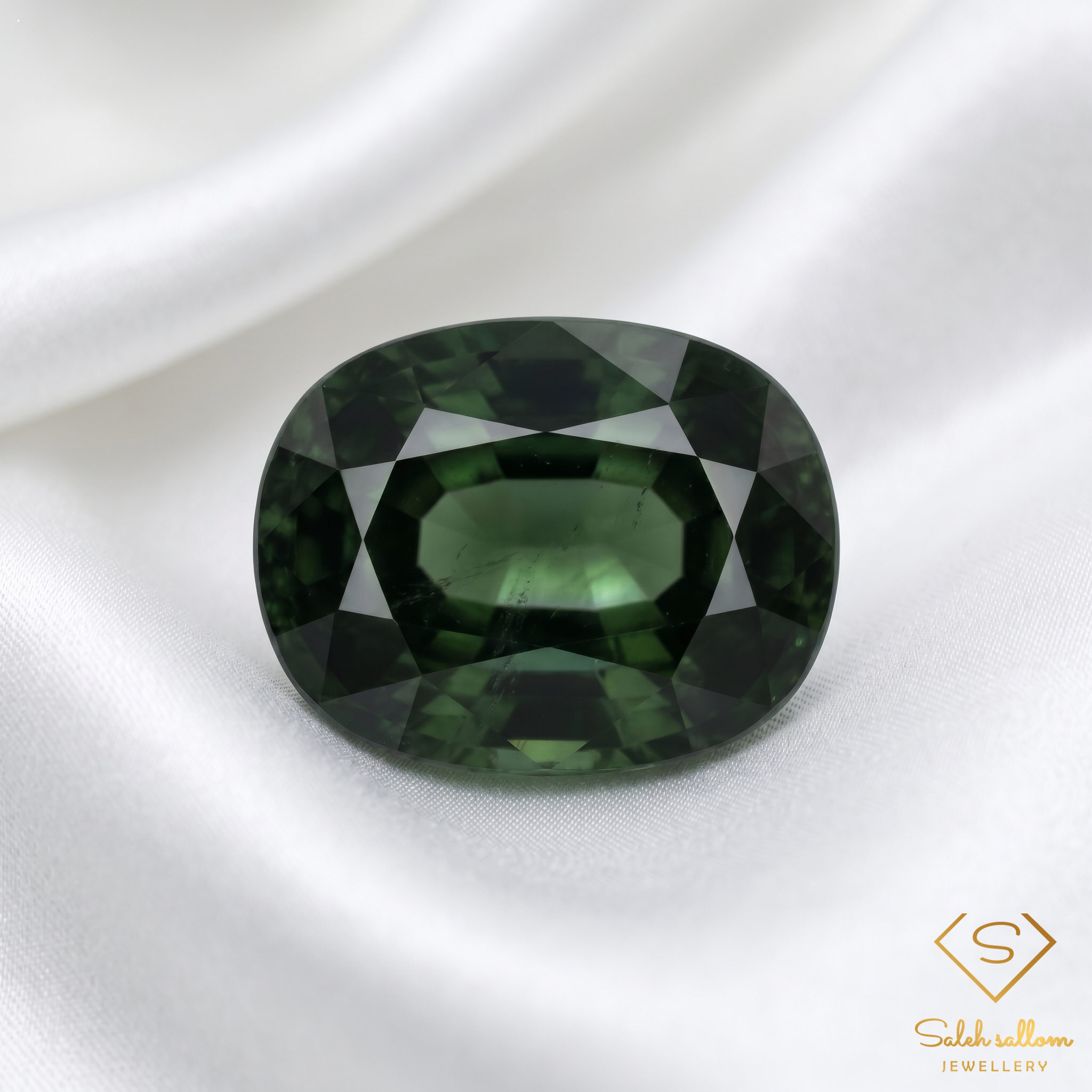 Natural Green Sapphire | 1.39 Carat Oval Mixed Cut | Fine Corundum Gemstone Secondary image