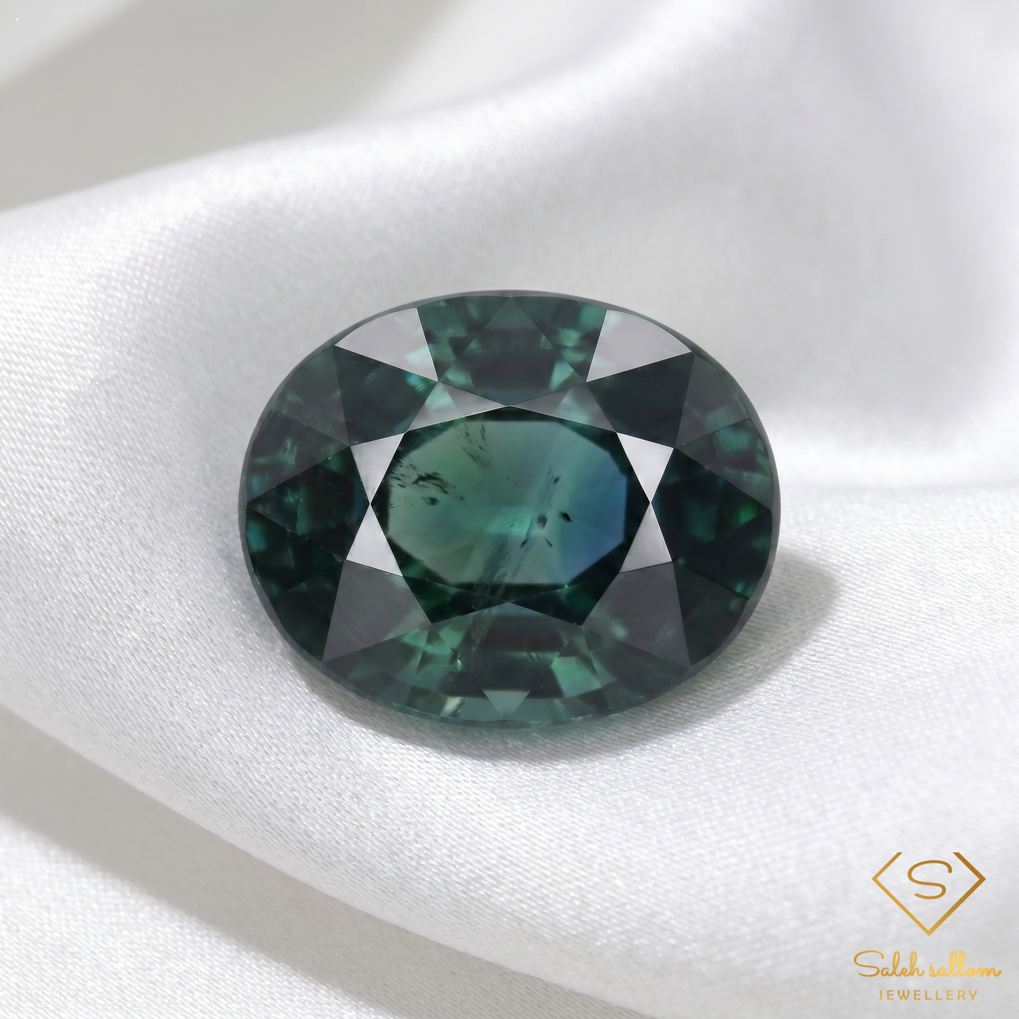 Natural Green Sapphire | 0.39 Carat Oval Cut | Fine Collector Gemstone Secondary image