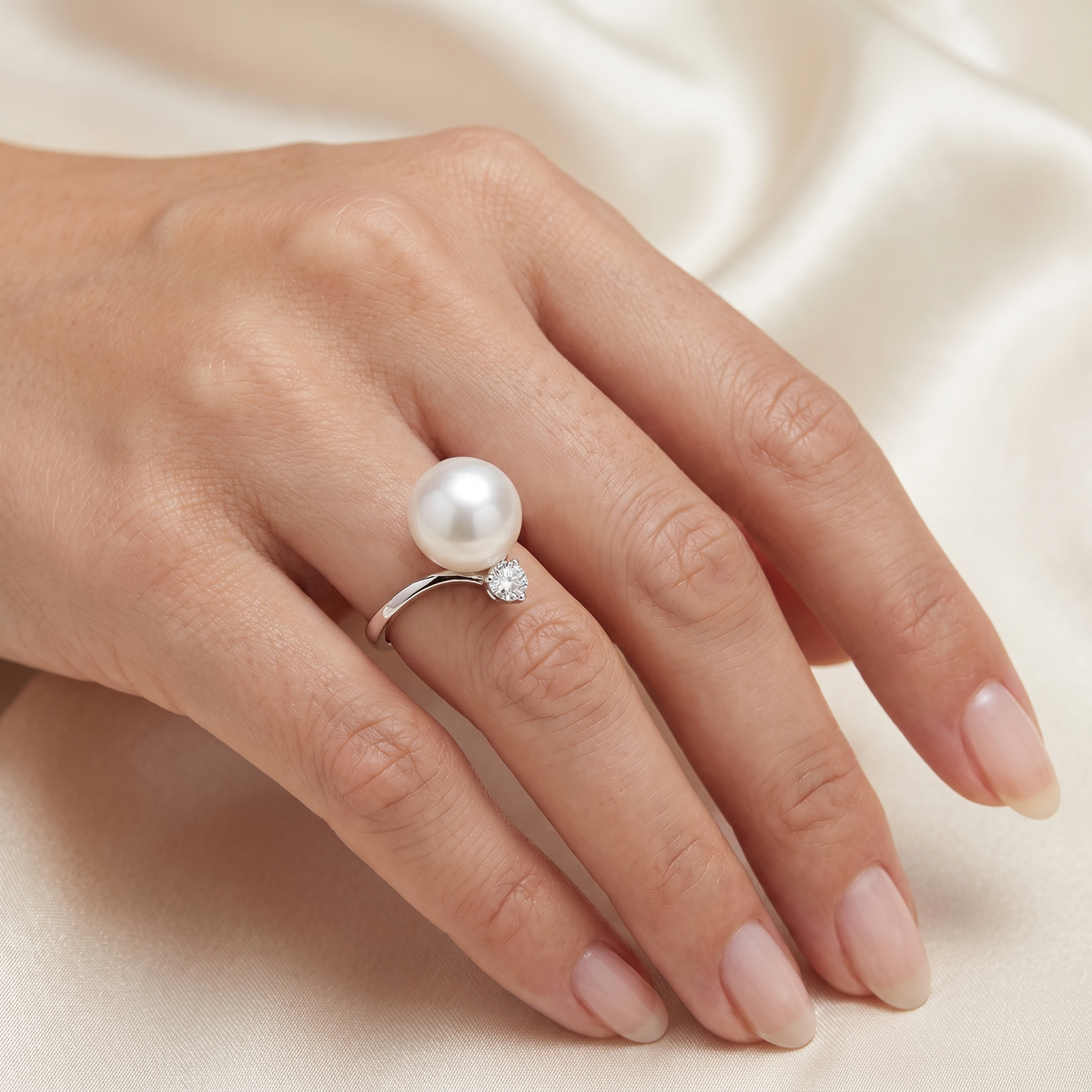 Natural Pearl & Diamond Solitaire Ring | 18K White Gold | 0.33 CT Natural Diamond