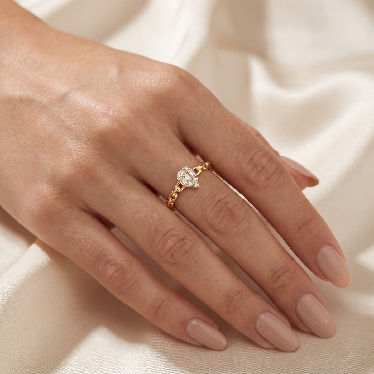 Lab-Grown Diamond Geometric Link Ring | 0.11 CT Lab-Grown Diamonds | 18K Yellow Gold | Saleh Sallom Jewelry