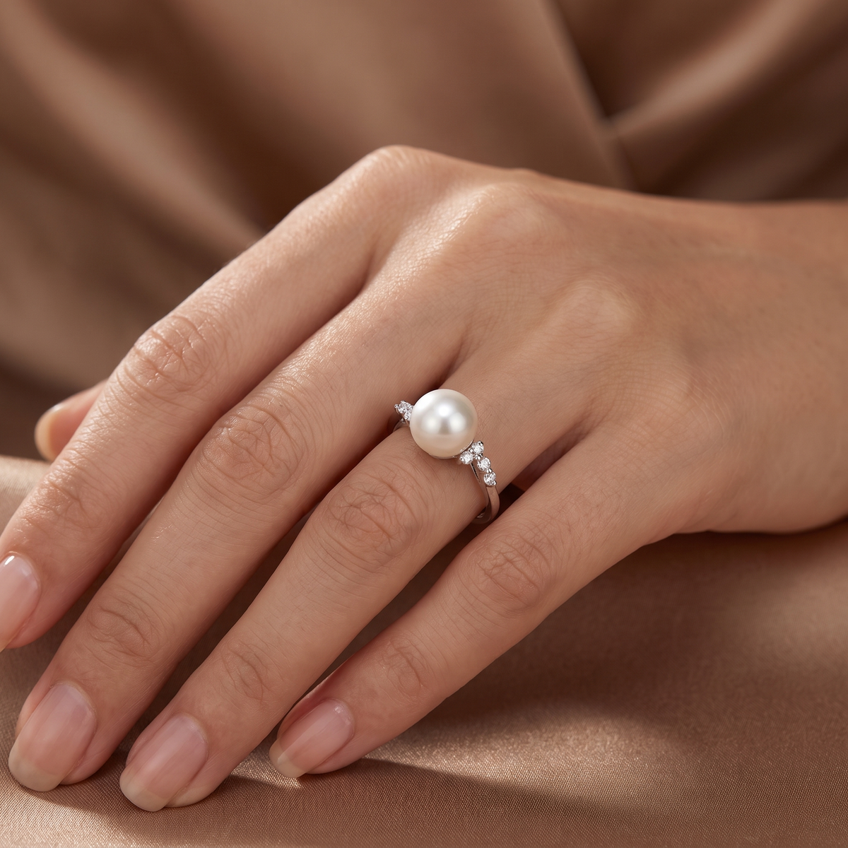 Natural Pearl & Diamond Ring | 0.18 CT Natural Diamonds | 18K White Gold | Saleh Sallom Jewelry