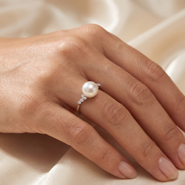 Natural Pearl & Diamond Ring | 0.18 CT Natural Diamonds | 18K White Gold | Saleh Sallom Jewelry