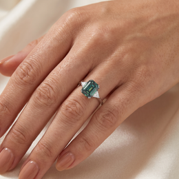 Lab-Created Green Diamond Three-Stone Ring | 6.27 CT Diamonds | VVS1 | 18K White Gold