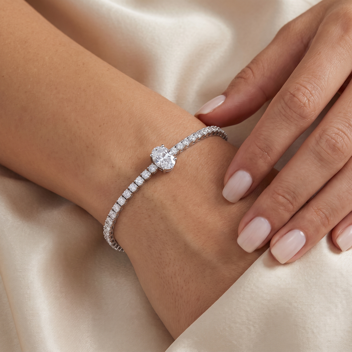 American Diamond Oval Center Tennis Bracelet in 925 Sterling Silver